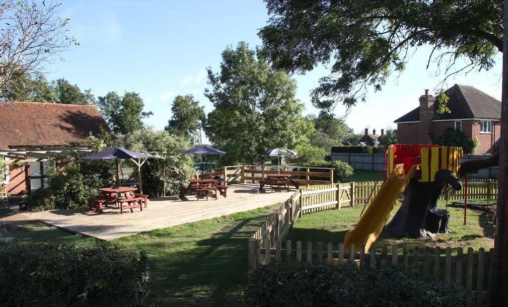 The May Garland Inn Hellingly Exterior foto